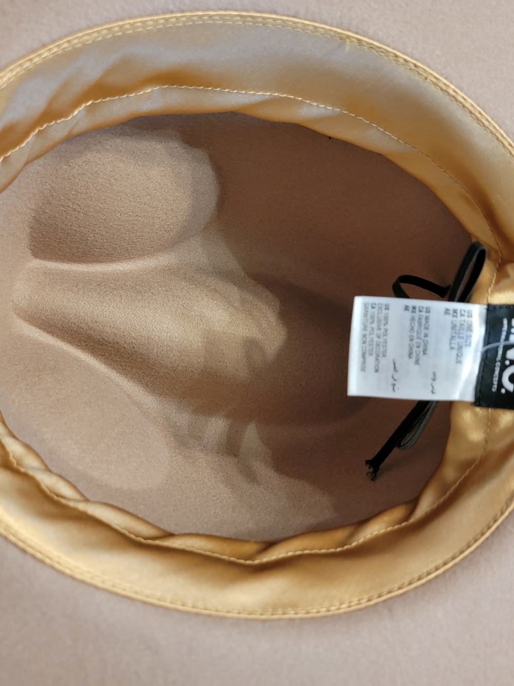 NEW NWT INC Macys Mango Blush Pink Felt Fedora with Decorative Metal Accent - Picture 3 of 5